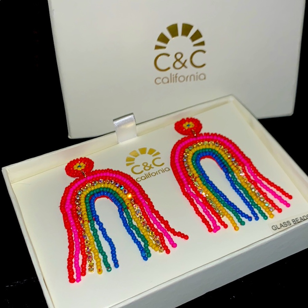 NEW 🌈 C&C California Glass Bead Rainbow Earrings